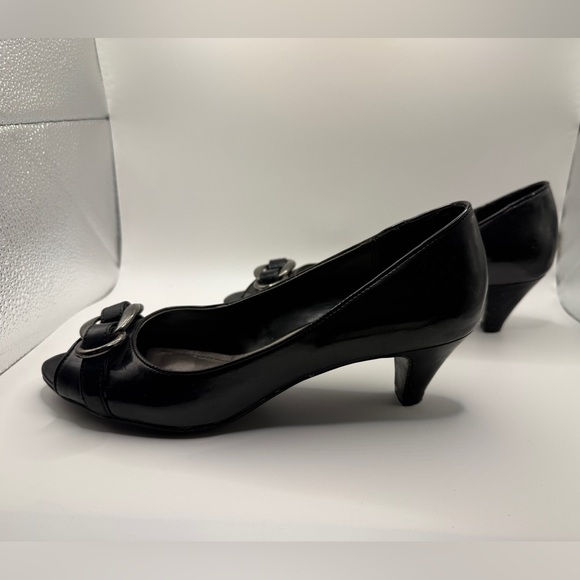 Merona Gunmetal Grey Peep Toe Heels – Silver Buckle Detail – Size 8 - Picture 5 of 10